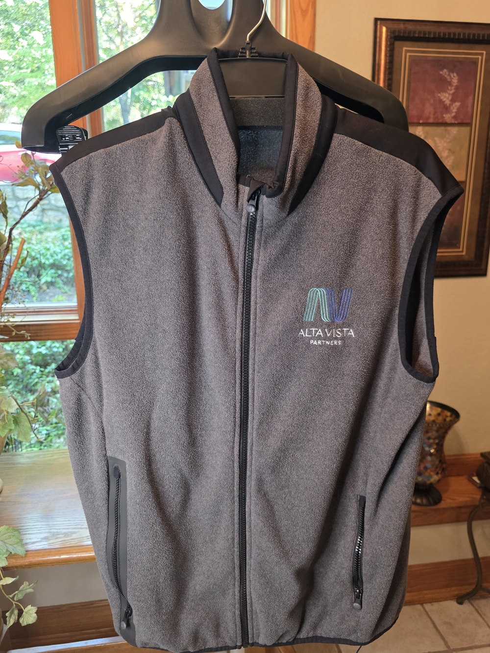 Greyson Men’s Gray Fleece Vest Sz L